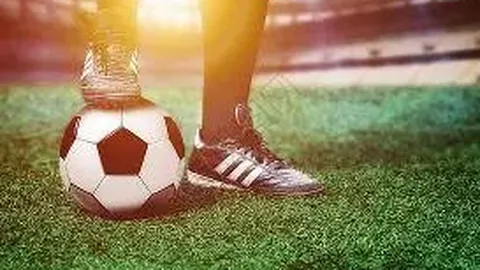 【月映镜湖彩运】双色球26006期独家精准红球预测：24、27、30，幸运之球等你来抓！